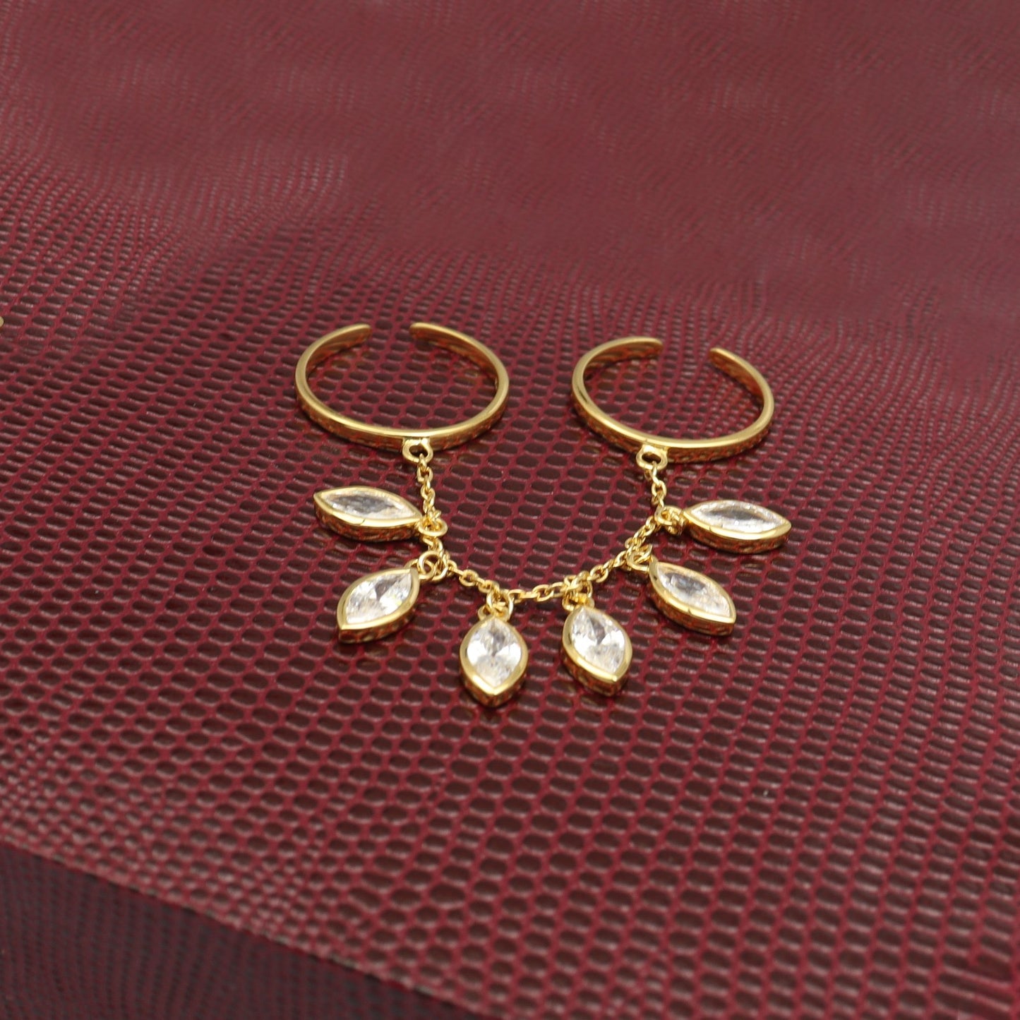 Gabrielle Adjustable Chain Ring